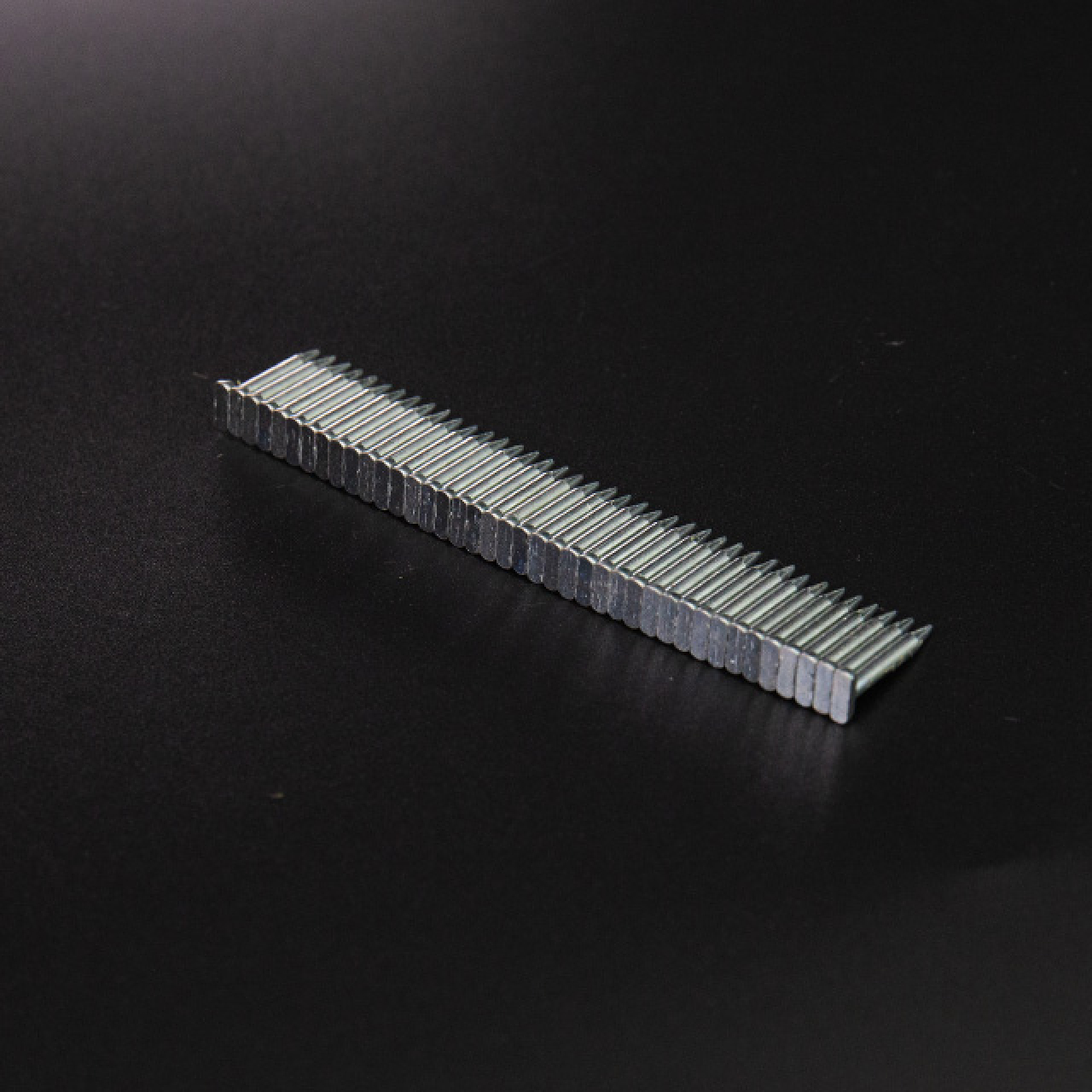 Steel_nails_1269_640